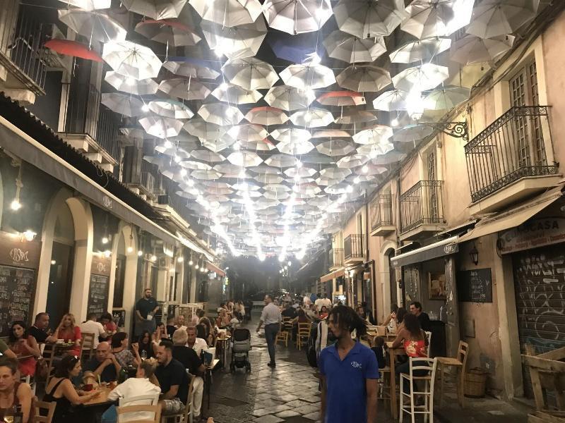 مبيت وإفطار كاتانيا I Colori Di Sara المظهر الخارجي الصورة